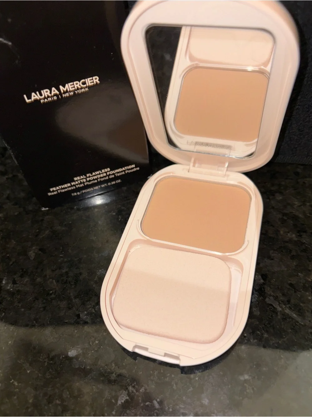 Laura Mercier Real Flawless Feathers Matte Powder Foundation - New in Box